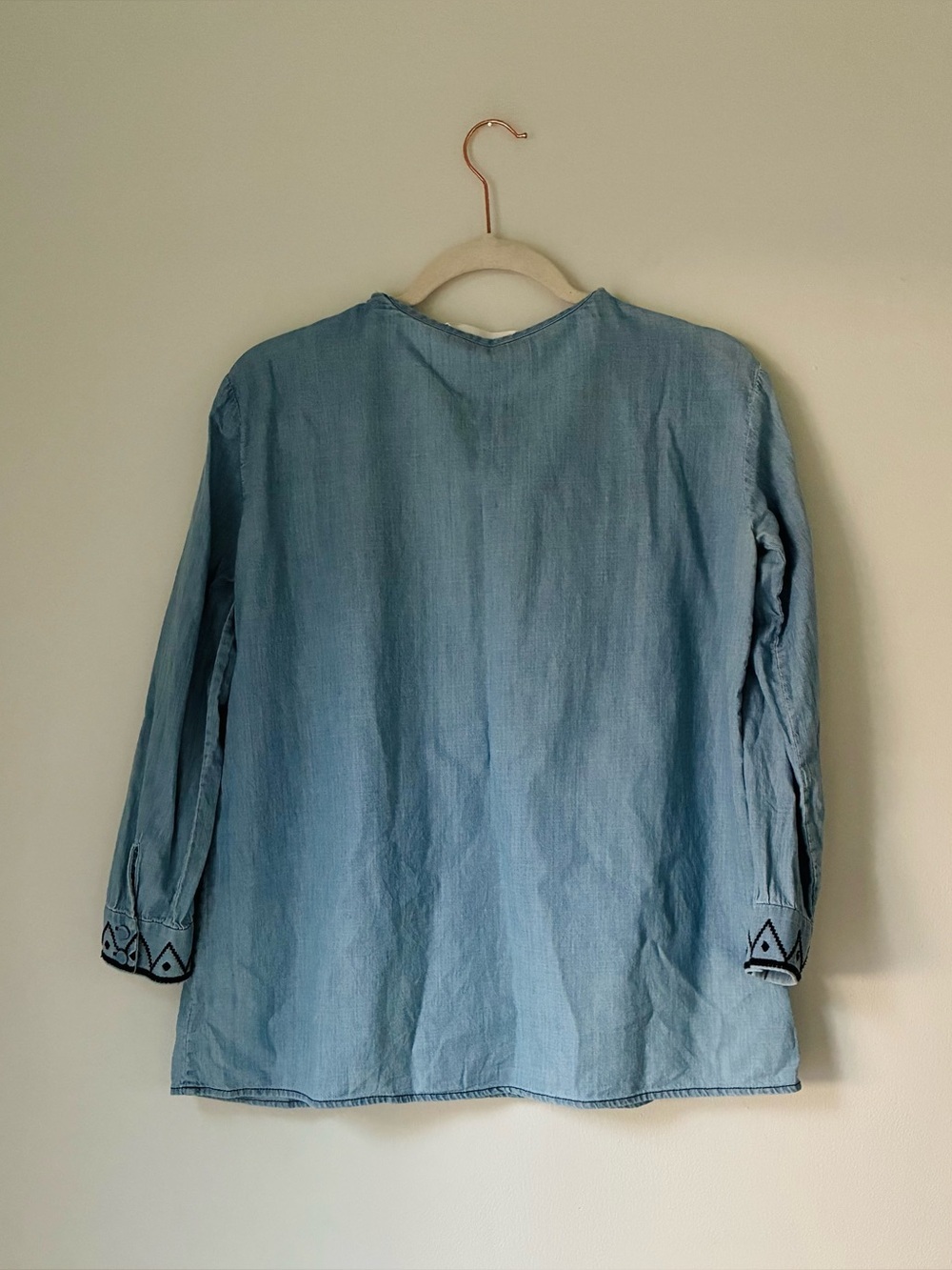 THE GREAT. Chambray Embroidered Blouse Size XS/S - Picture 3 of 4